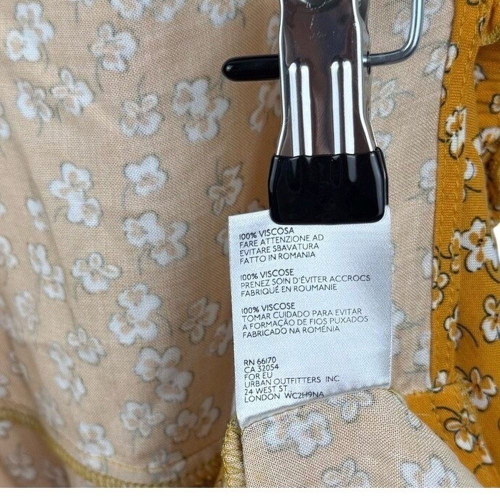 Urban Outfitters Mustard Floral Romper Ruffle Strap Button Front Cottagecore M - Picture 7 of 7